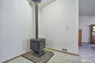 13920 Littlerock Rd SW, Rochester, WA 98579 - Photo 16