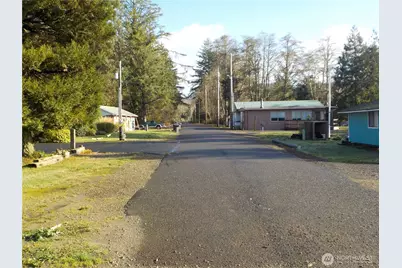 12 Third St W, Chinook, WA 98614 - Photo 12