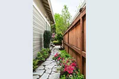 12415 235th Place NE, Redmond, WA 98053 - Photo 16