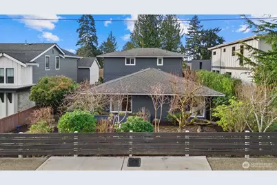 221 8th Avenue W, Kirkland, WA 98033 - Photo 1
