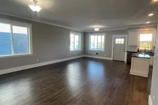 345 Island Ln, Raymond, WA 98577 - Photo 4