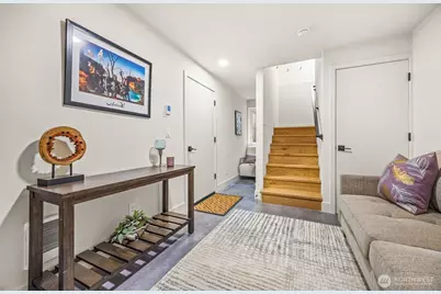 8547 Evanston Avenue N, Seattle, WA 98103 - Photo 22