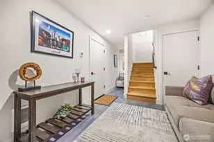 8547 Evanston Ave N, Seattle, WA 98103 - Photo 22