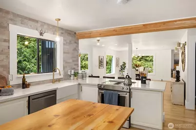 14235 248th Place SE, Issaquah, WA 98027 - Photo 10