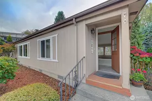 17308 Woodcrest Dr NE, Bothell, WA 98011 - Photo 8