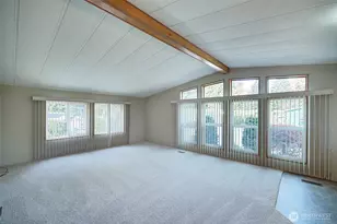 17308 Woodcrest Dr NE, Bothell, WA 98011 - Photo 10