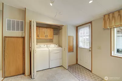 17308 Woodcrest Drive NE, Bothell, WA 98011 - Photo 18