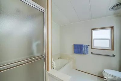 17308 Woodcrest Drive NE, Bothell, WA 98011 - Photo 24