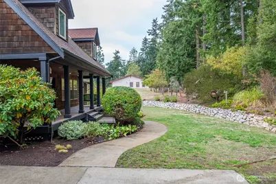 2049 Zylstra Road, Oak Harbor, WA 98277 - Photo 2