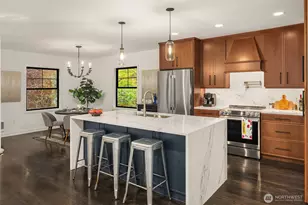 4318 NE 41st St, Seattle, WA 98105 - Photo 10