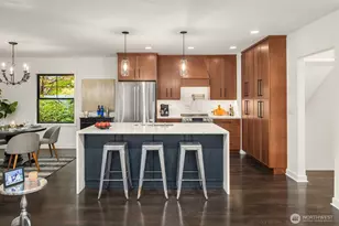 4318 NE 41st St, Seattle, WA 98105 - Photo 8