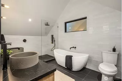 4318 NE 41st Street, Seattle, WA 98105 - Photo 18