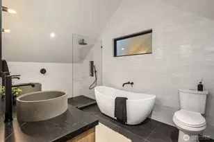 4318 NE 41st St, Seattle, WA 98105 - Photo 18