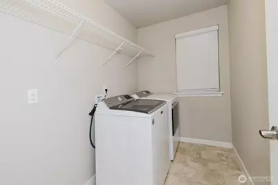 3850 Portside Drive, Bremerton, WA 98312 - Photo 16