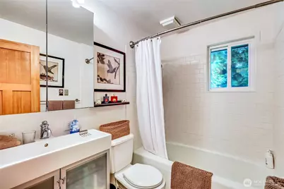 21582 President Point Road NE, Kingston, WA 98346 - Photo 22