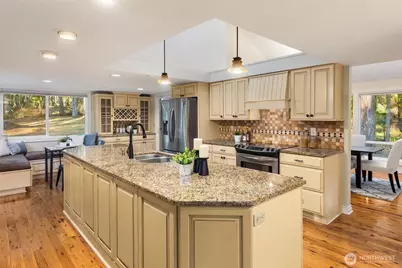 642 213th Place NE, Sammamish, WA 98074 - Photo 18