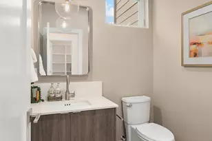 215 NE 123rd St, Seattle, WA 98125 - Photo 16