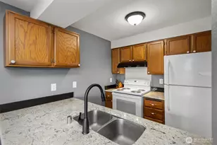 3340 Narrows View Ln NE, Bremerton, WA 98310 - Photo 14