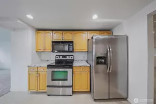 720 7th Ave SW, Puyallup, WA 98371 - Photo 6