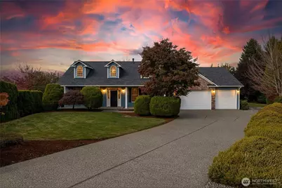 425 S 39th Place, Mount Vernon, WA 98274 - Photo 2