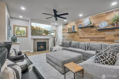 463 Petersen Drive E, Enumclaw, WA 98022 - Photo 16