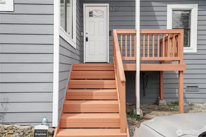 8739 17th Avenue NW, Seattle, WA 98117 - Photo 4