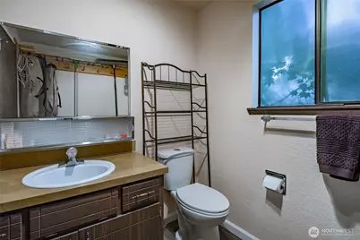 7018 Olympus Way, Glacier, WA 98244 - Photo 14