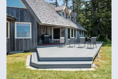 633 St. Route 101, Chinook, WA 98614 - Photo 6