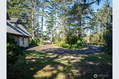 633 St. Route 101, Chinook, WA 98614 - Photo 36