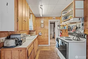 1015 7th St SE, Auburn, WA 98002 - Photo 10