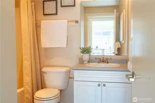 10744 Greenwood Ave N, Seattle, WA 98133 - Photo 14