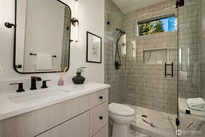 928 and 926 18th Avenue W, Kirkland, WA 98033 - Photo 32