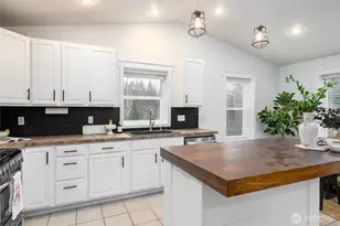 19366 Parson Creek Rd, Burlington, WA 98233 - Photo 12