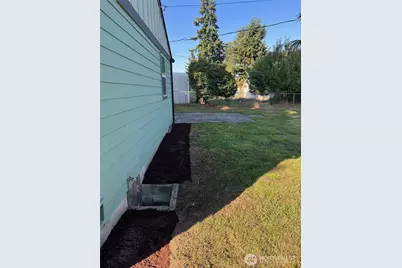 915 E 52nd Street, Tacoma, WA 98404 - Photo 2