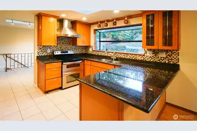 16902 28th Avenue SW, Burien, WA 98166 - Photo 8