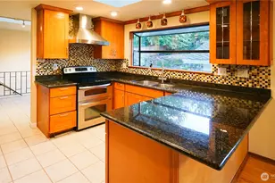 16902 28th Ave SW, Burien, WA 98166 - Photo 8