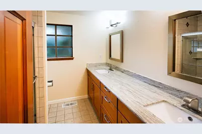 16902 28th Avenue SW, Burien, WA 98166 - Photo 16