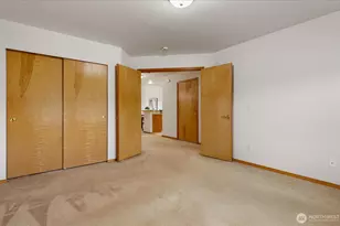 606 NW 12th Loop, Oak Harbor, WA 98277 - Photo 14