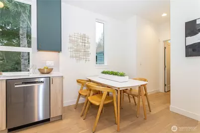 7341 21st Avenue NE, Seattle, WA 98115 - Photo 12