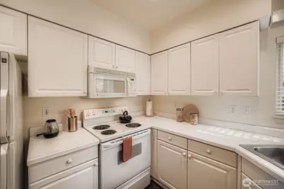 4808 NE Sunset Boulevard #A101, Renton, WA 98059 - Photo 8