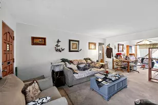 1717 10th Ave, Longview, WA 98632 - Photo 4