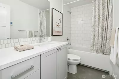 18512 Wallingford Avenue N, Shoreline, WA 98133 - Photo 24