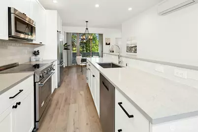 18512 Wallingford Avenue N, Shoreline, WA 98133 - Photo 14