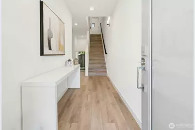 18512 Wallingford Avenue N, Shoreline, WA 98133 - Photo 4