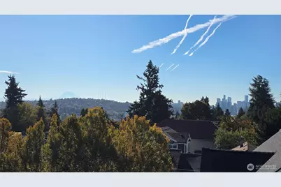 4411 Meridian Avenue N, Seattle, WA 98103 - Photo 28