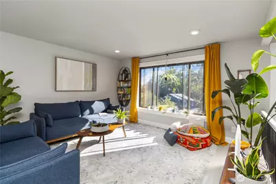 105 James Street #4, Longview, WA 98632 - Photo 2