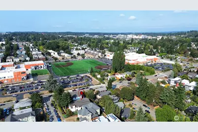 8848 Interlake Avenue N, Seattle, WA 98103 - Photo 2