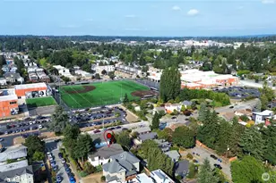 8848 Interlake Ave N, Seattle, WA 98103 - Photo 2