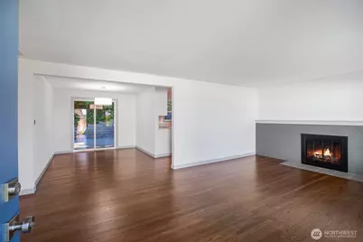 4602 SW Cloverdale Street, Seattle, WA 98136 - Photo 2