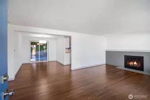 4602 SW Cloverdale St, Seattle, WA 98136 - Photo 2